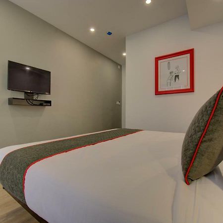 Oyo Townhouse 150 Shreyas Colony Hotel Ahmadábád Kültér fotó